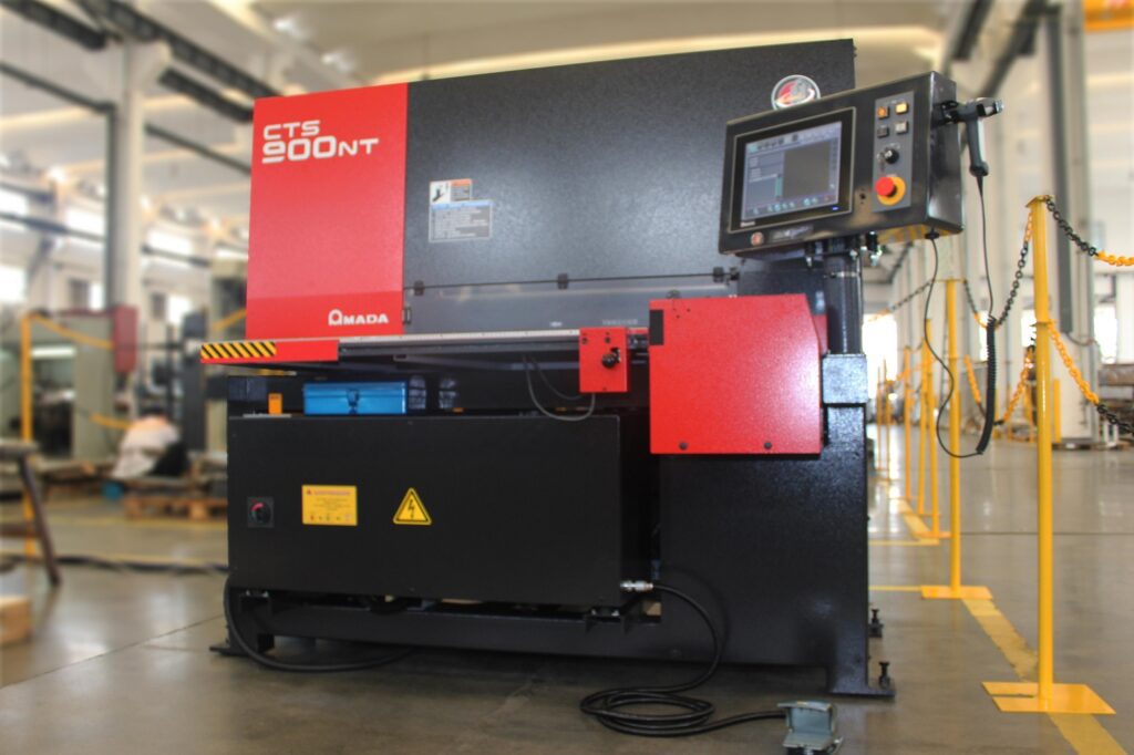 CNC tapping automated control.